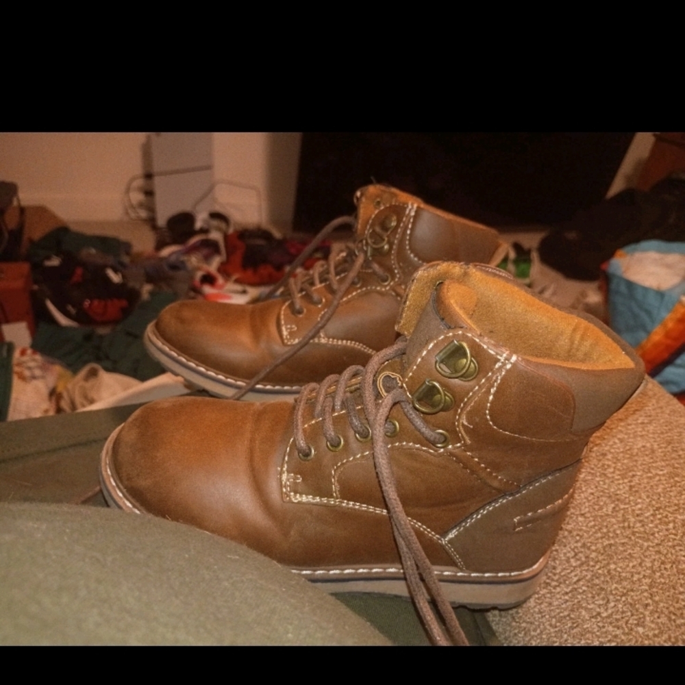 Brown Lace-Up Boots